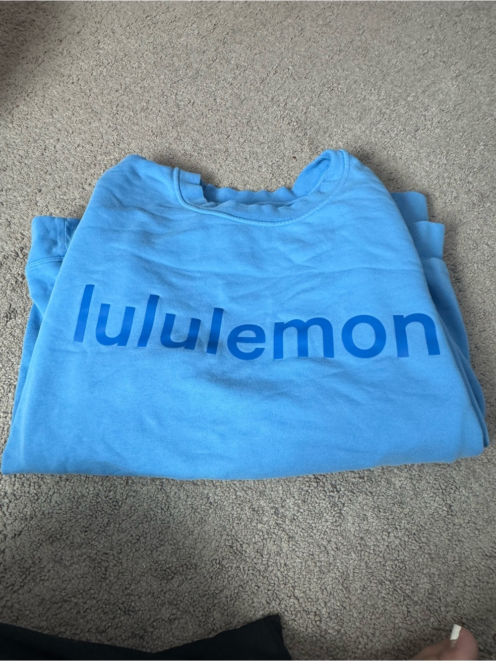 lululemon athletica Men's Periwinkle Blue Crewneck Sweatshirt - Picture 4 of 4